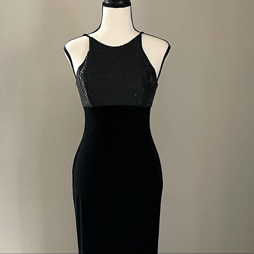 Vintage (1994) Black Halter Sequin and Velvet Evening Gown. Fits Like a Size 4/6